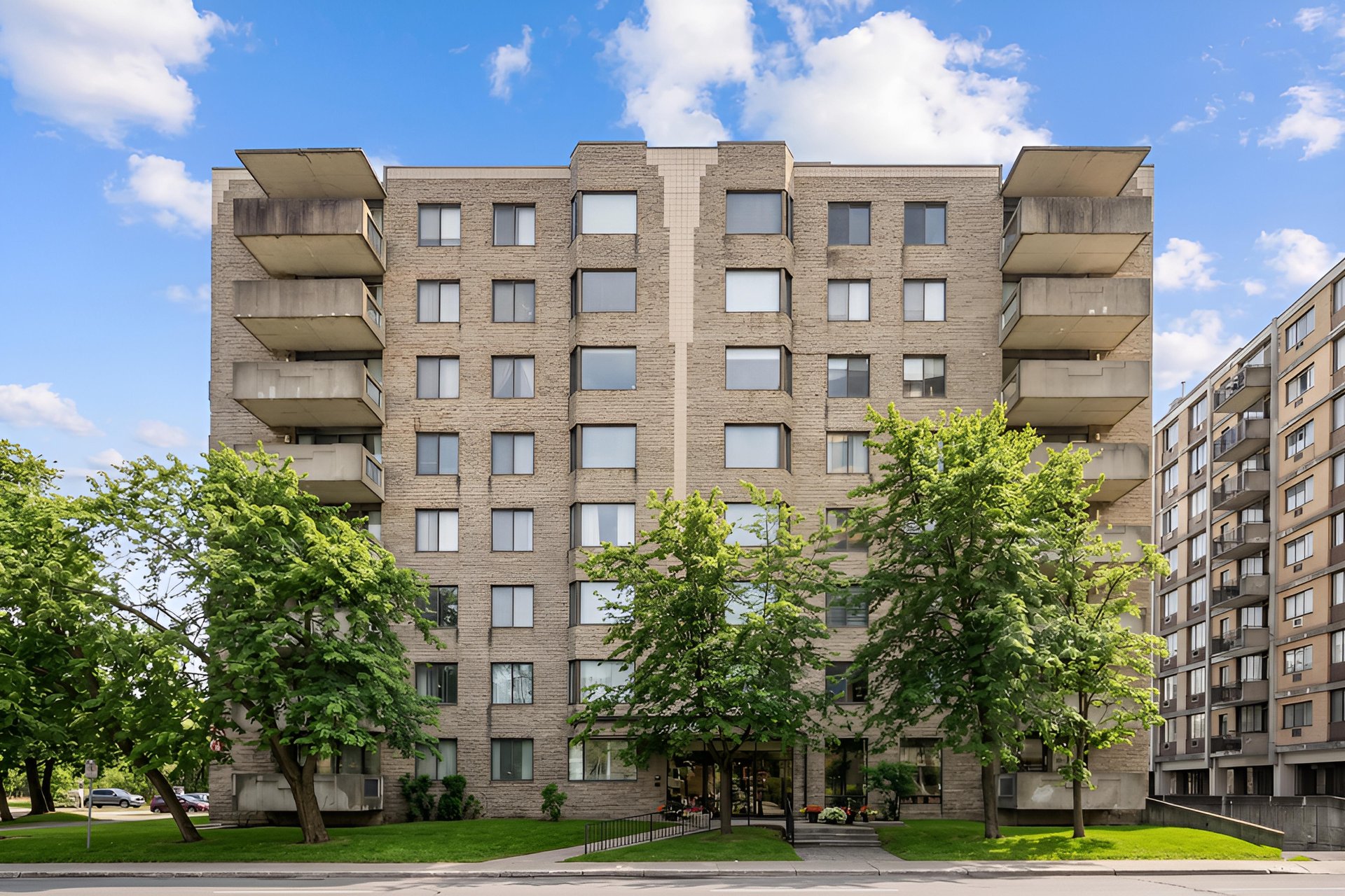 7900, Ch. de la Côte-St-Luc, APP. 750 - Photo1