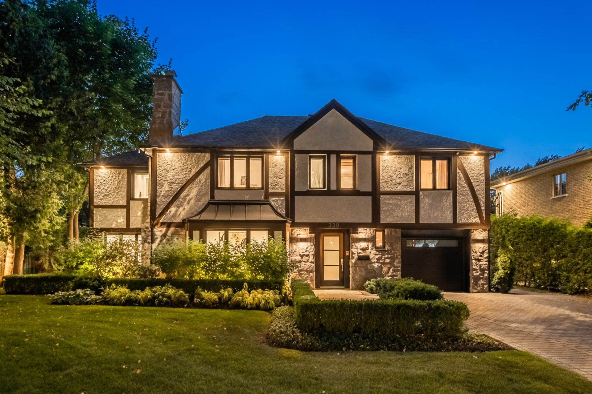 339, Av. Kindersley - Photo1
