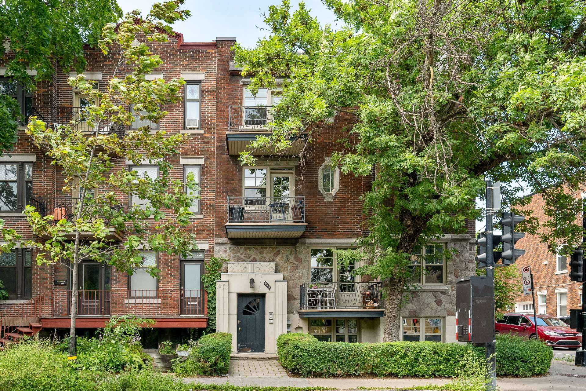 945, Boul. St-Joseph E. - Photo1