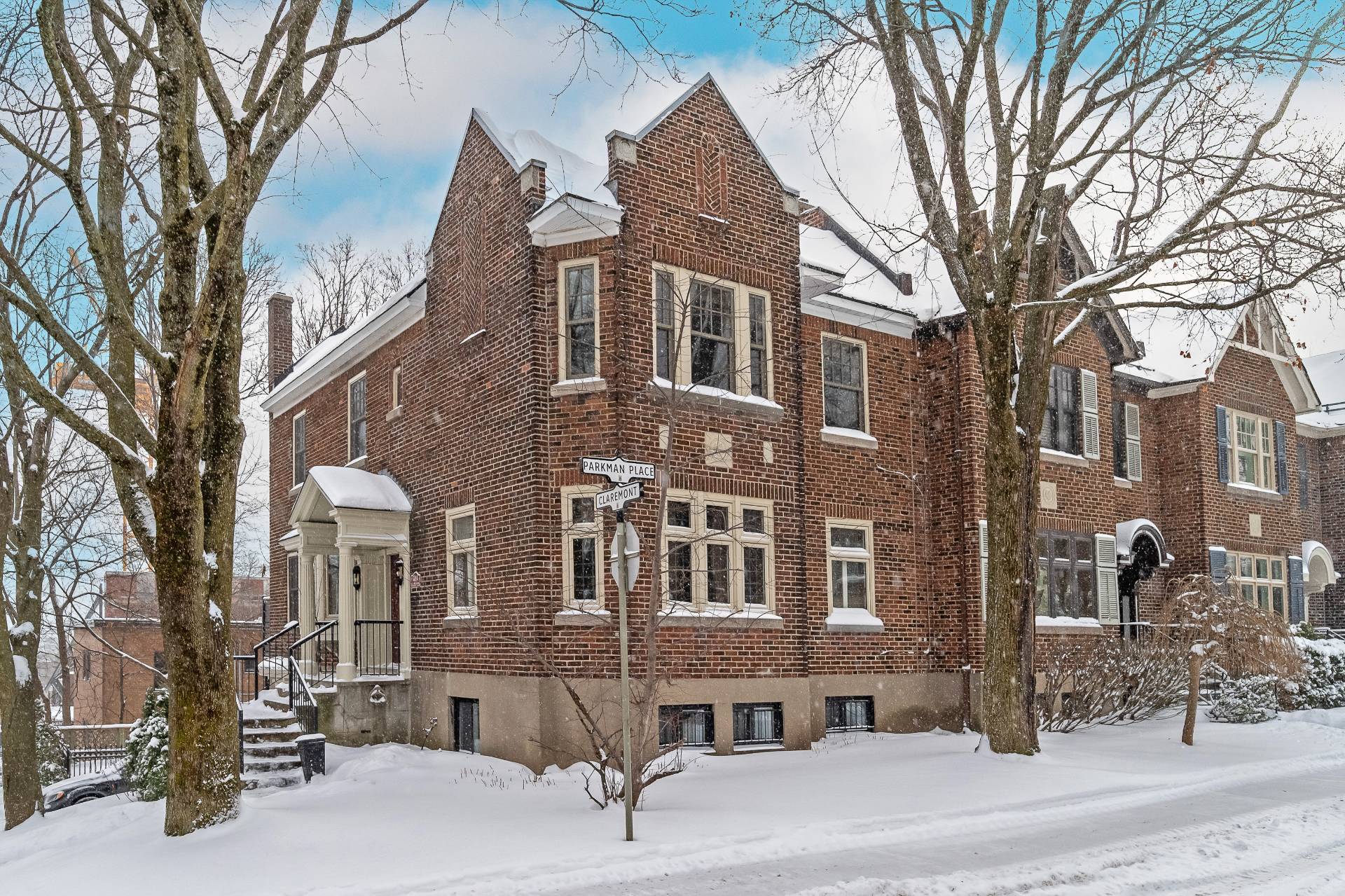 544, Av. Claremont - Photo1