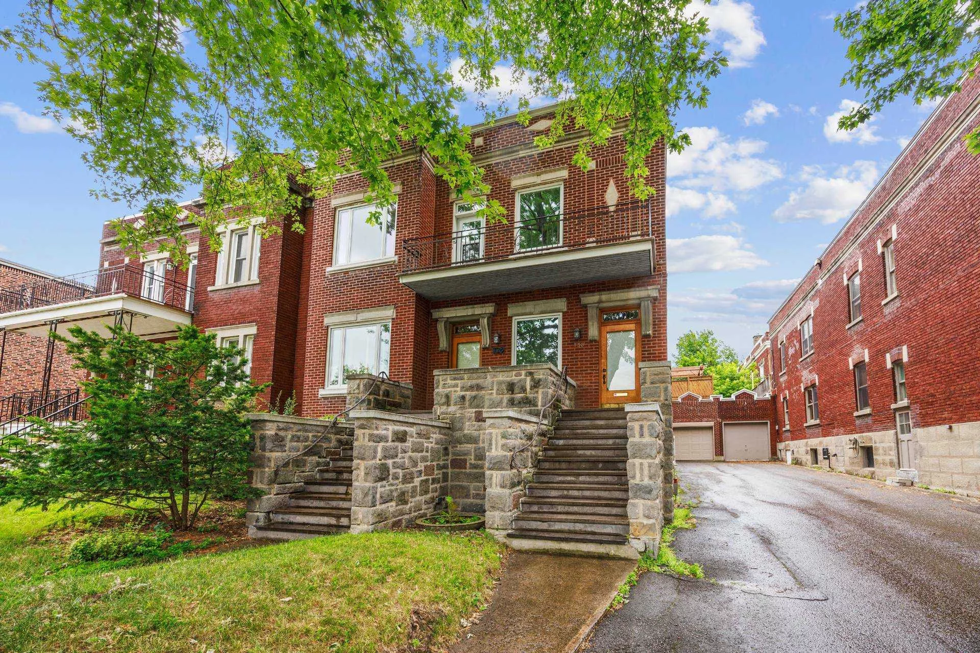 730, Av. McEachran - Photo1