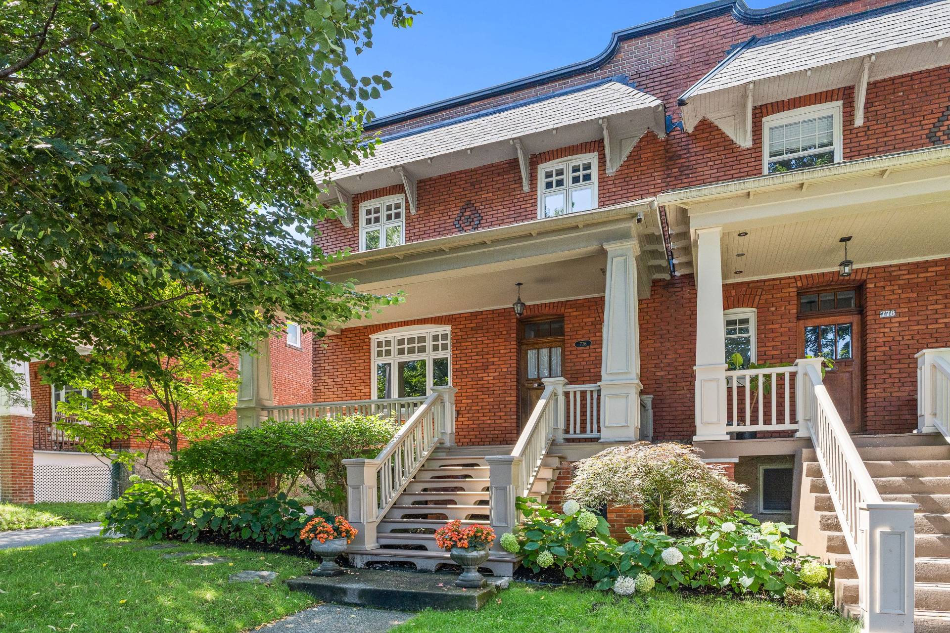 776, Av. Hartland - Photo1