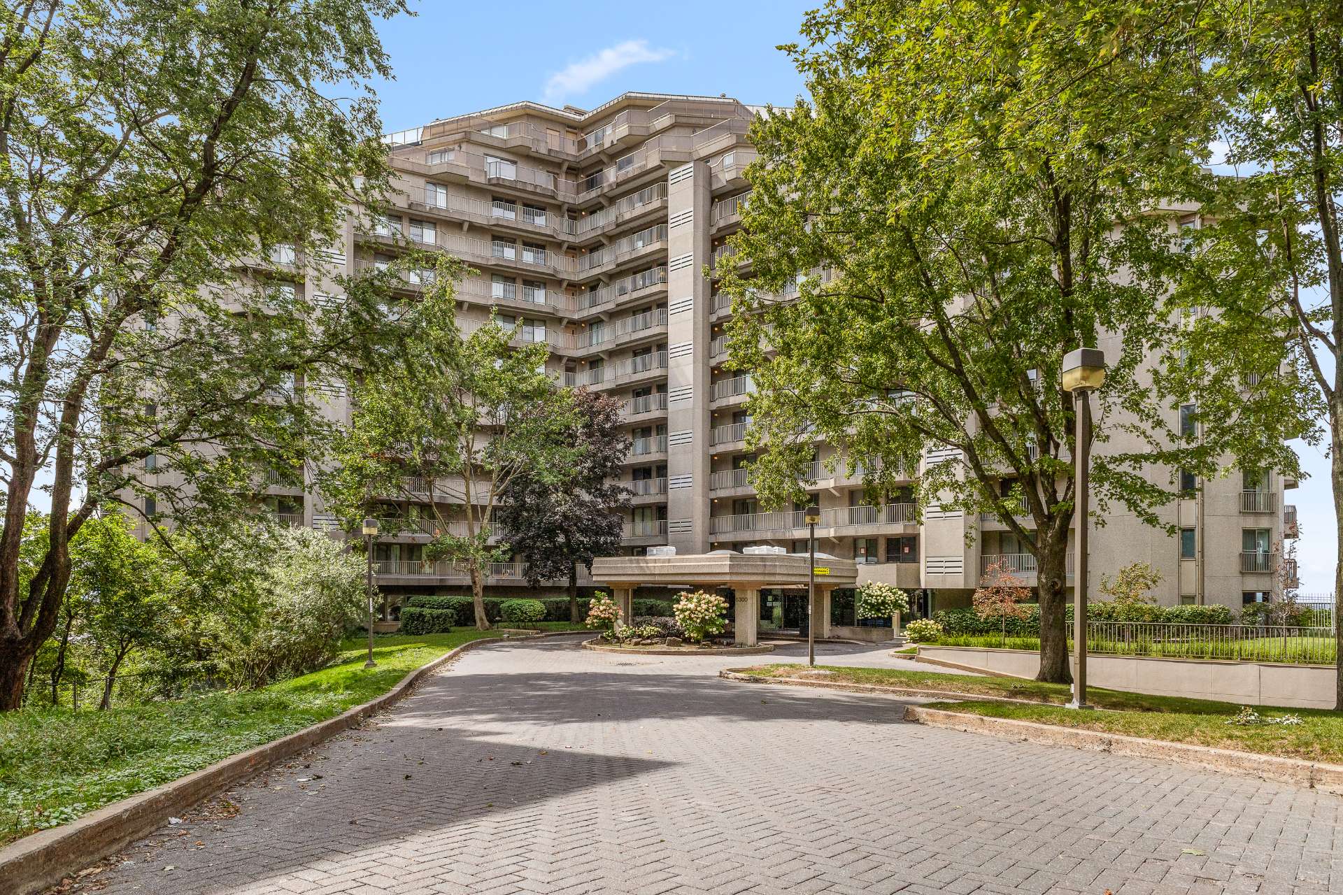 6300, Place Northcrest, APP. 9F - Photo1
