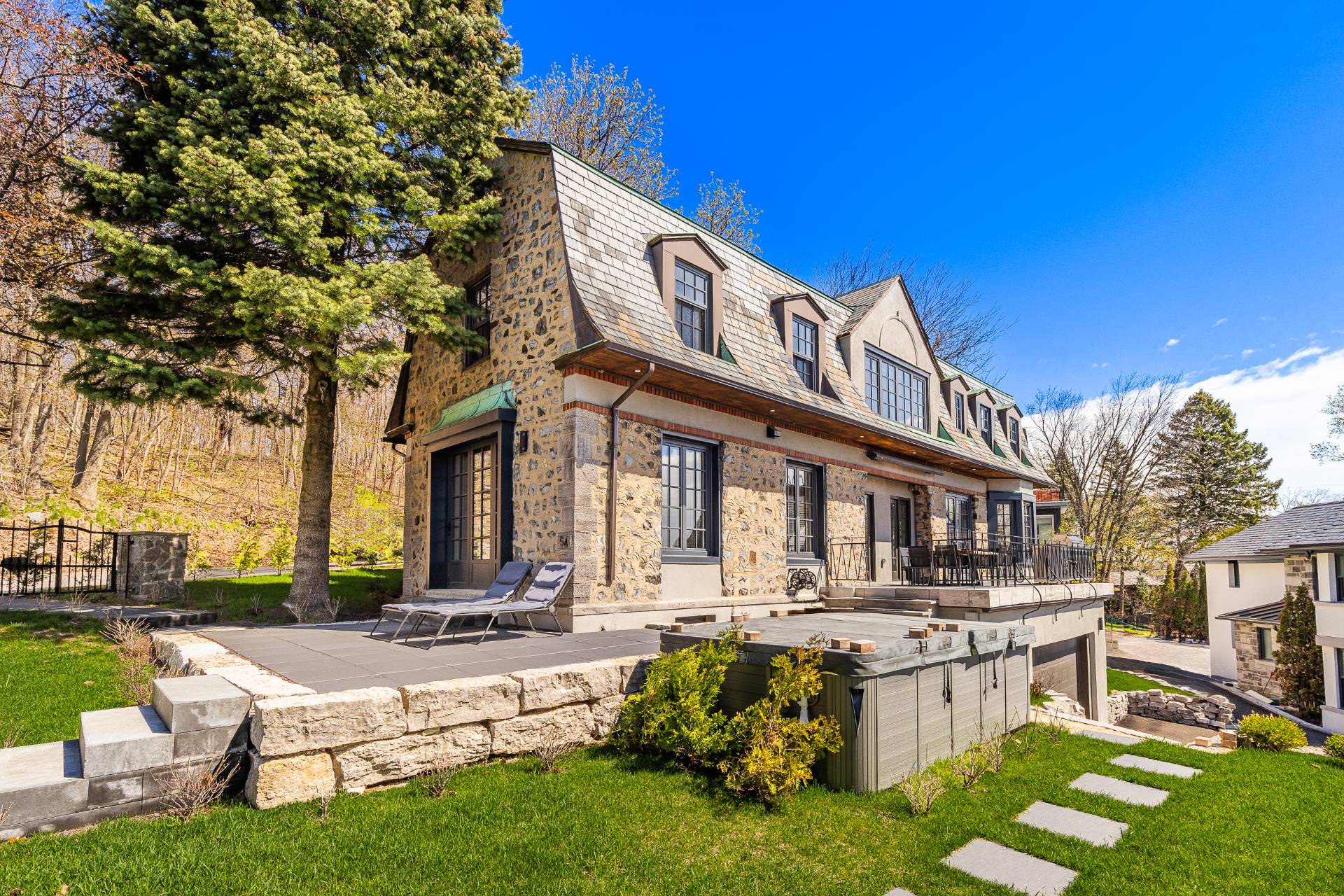 54, Summit Circle - Photo1