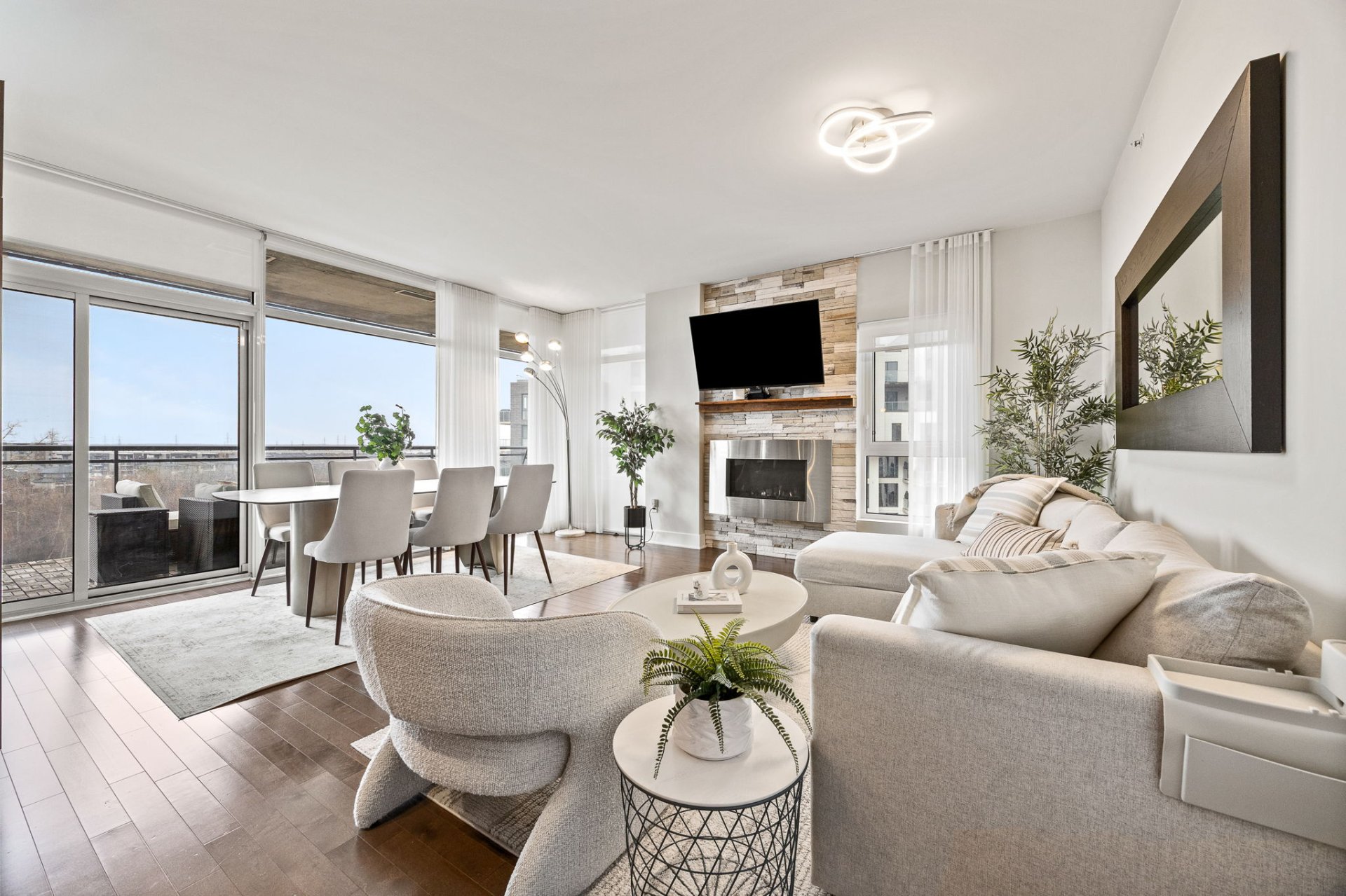 3731, Boul. St-Elzear O., APP. 705 - Photo1