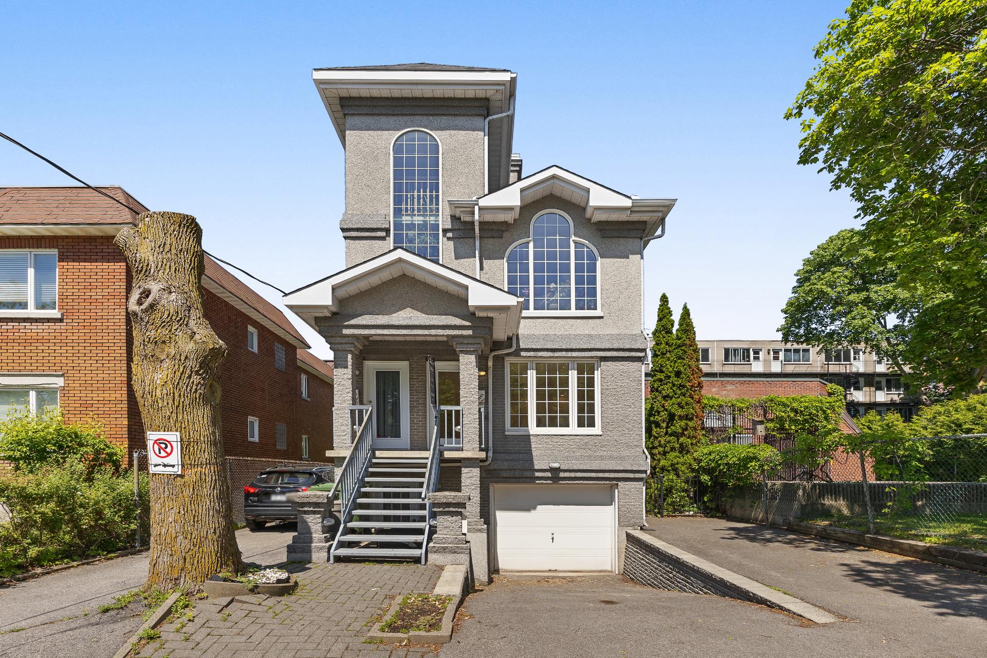 3243, Av. Lacombe - Photo1