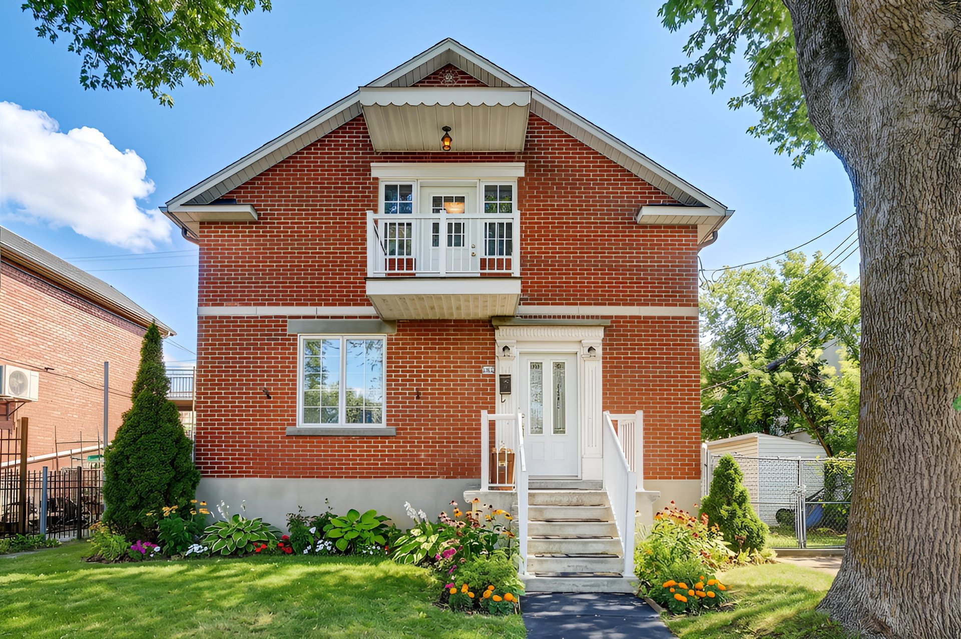 8050, Av. Wiseman - Photo1