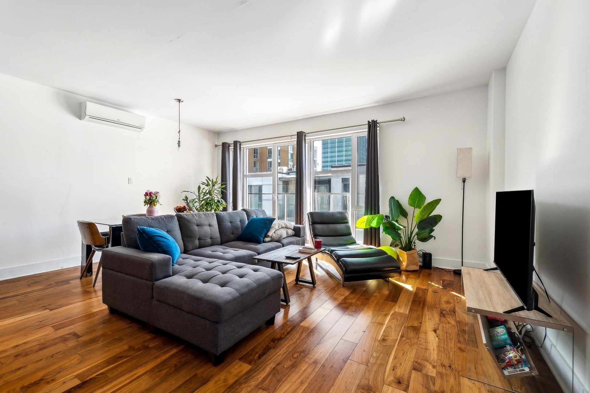 109, Rue Charlotte, APP. 605 - Photo1