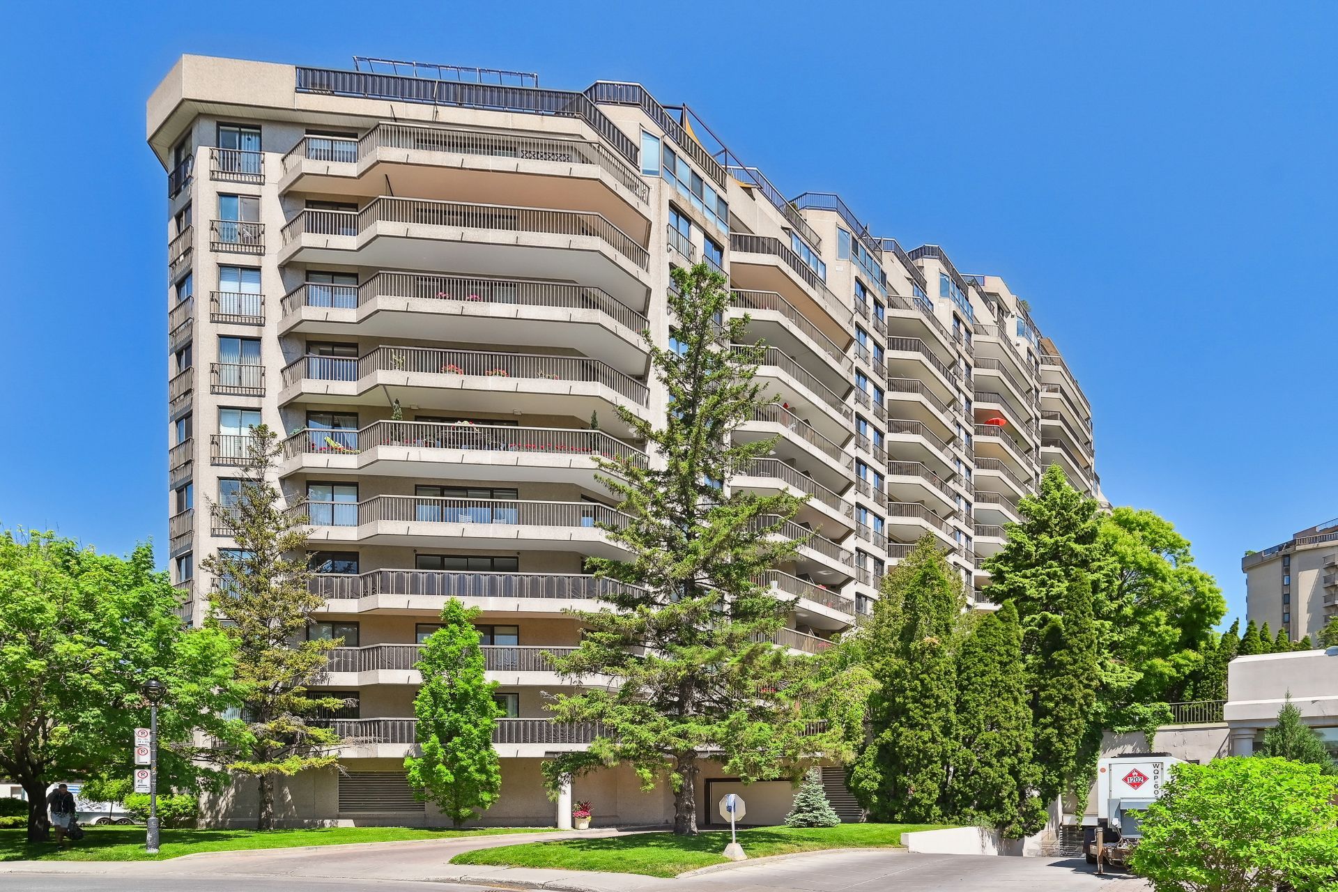6111, Av. du Boisé, APP. 12E - Photo1