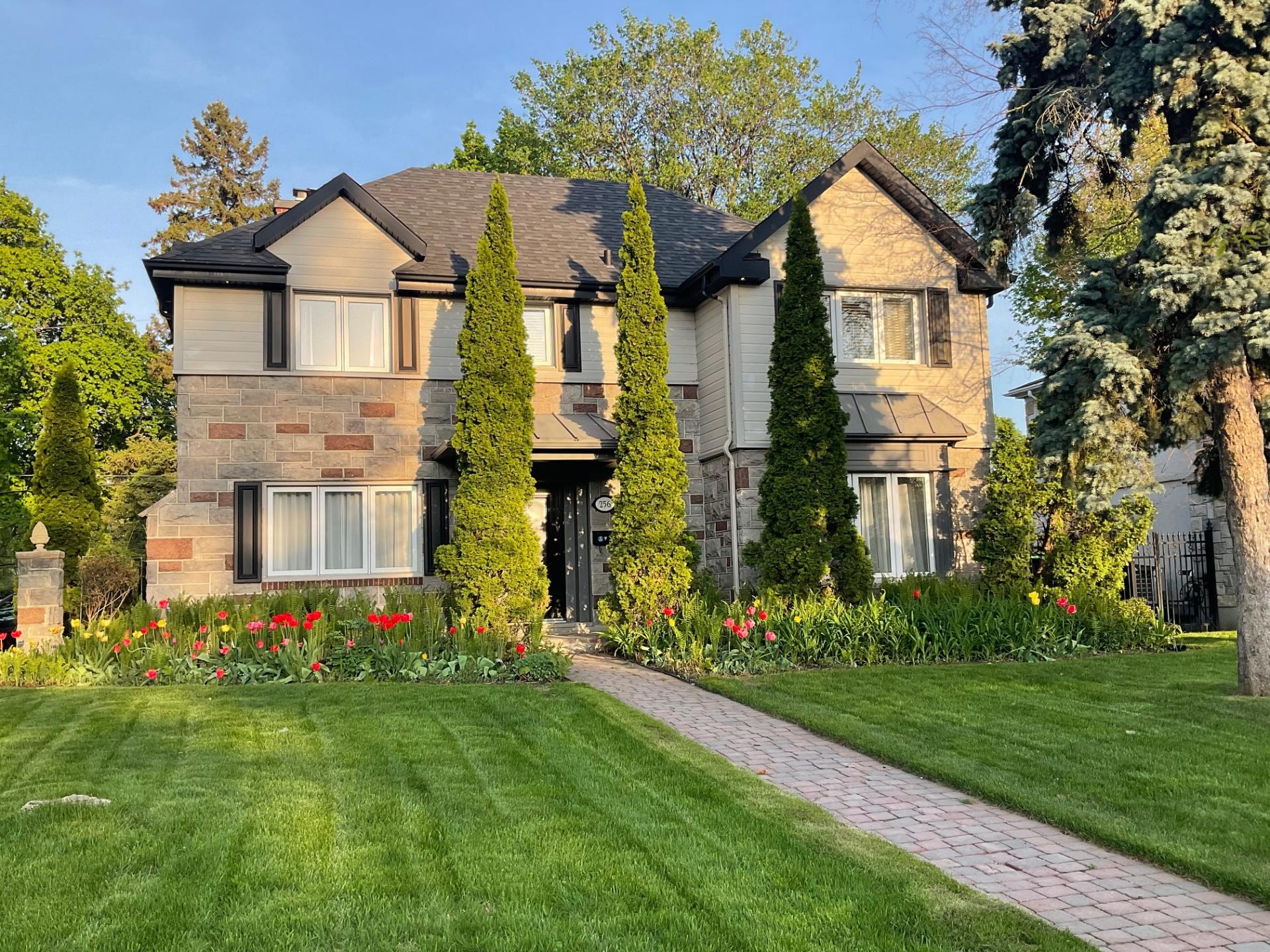 256, Av. Devon - Photo1